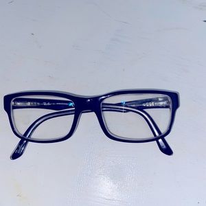 Ray Ban frames, no rx in lense.